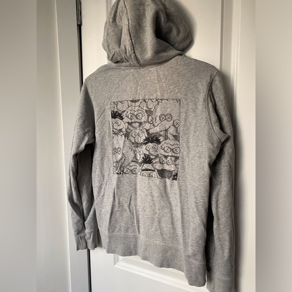Kaws x Uniqlo x Sesame Street XX Hoodie Gray (S) - Picture 8 of 12